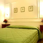 Bed and Breakfast Domus Mazzini Ρώμη