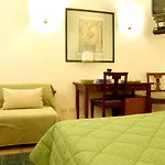 Bed and Breakfast Domus Mazzini Ρώμη