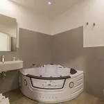 Domus Mazzini Bed & Breakfast 4*
