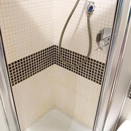 Domus Mazzini Bed & Breakfast 4*