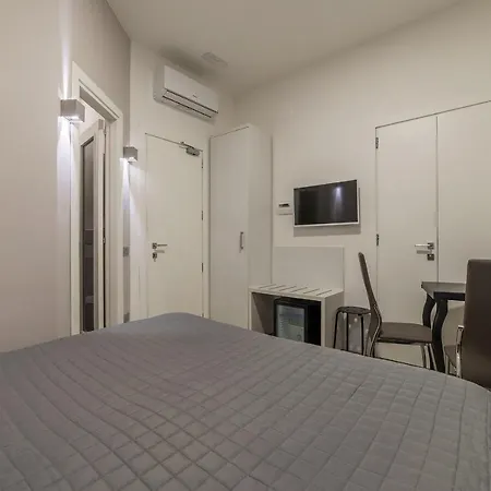 Bed & Breakfast Domus Mazzini Rome