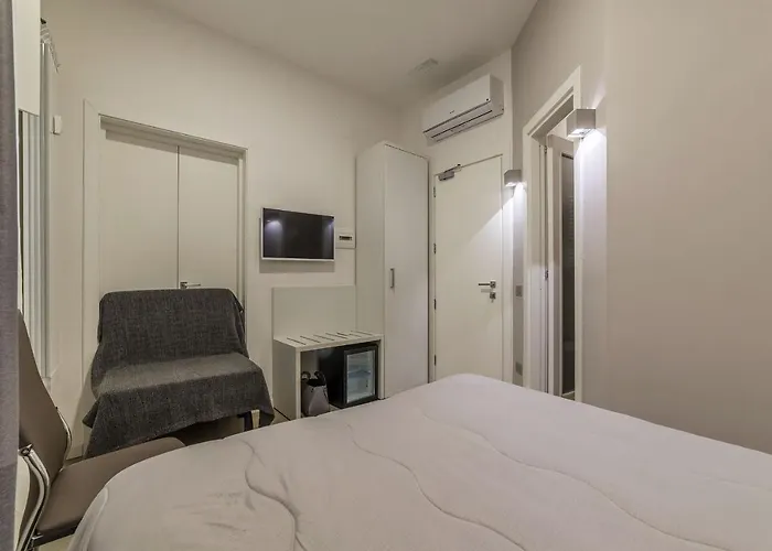 Bed and Breakfast Domus Mazzini 4*