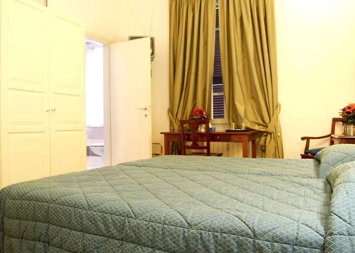 Domus Mazzini فندق مبيت وإفطار 4*