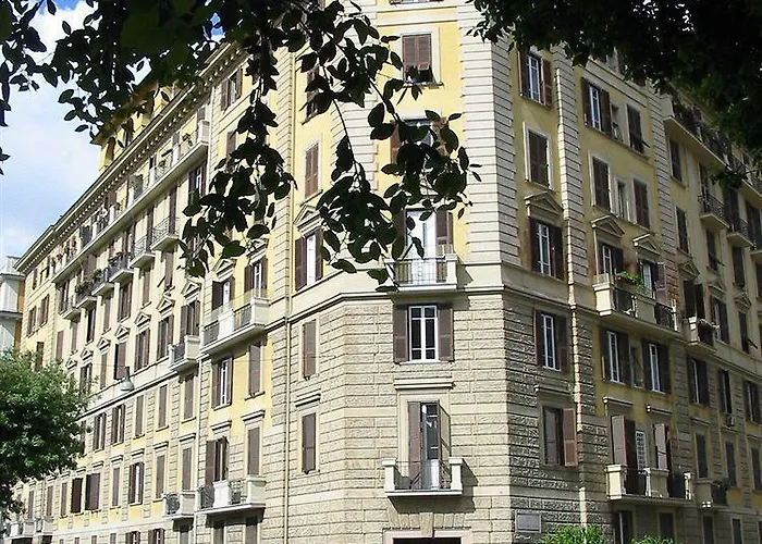 Domus Mazzini فندق مبيت وإفطار روما